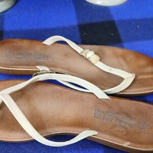 Chic Cream Sandals with Gold Accents